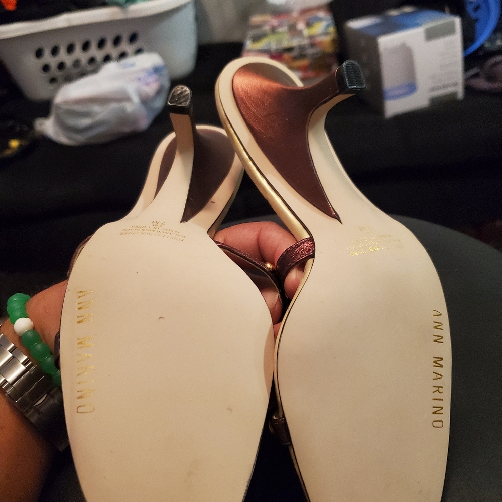 Heels - Picture 3 of 3